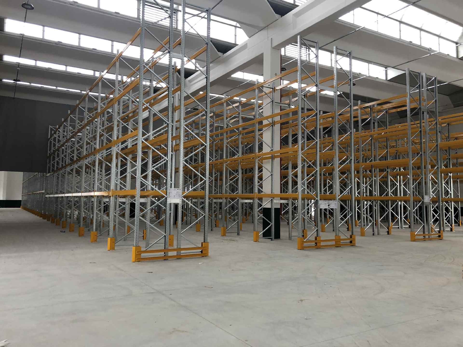 Scaffalatura Standard — Linea M / Strongblock 3